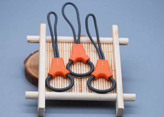 의복을 위한 2 컬러 커스텀 로고 플라스틱 지퍼 풀 폴리에스테르