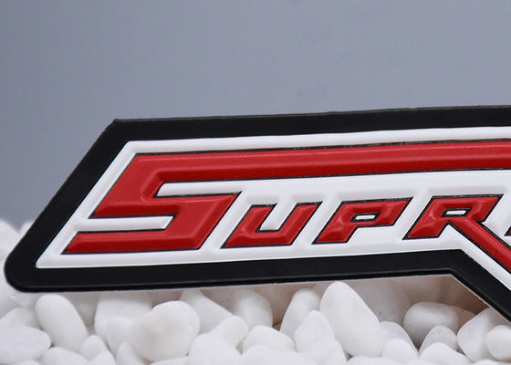 열 가소성 폴리우레탄 수지는 브랜드를 높이는 로고로 덮는 두 컬러 열 전도를 엠보싱 처리했습니다