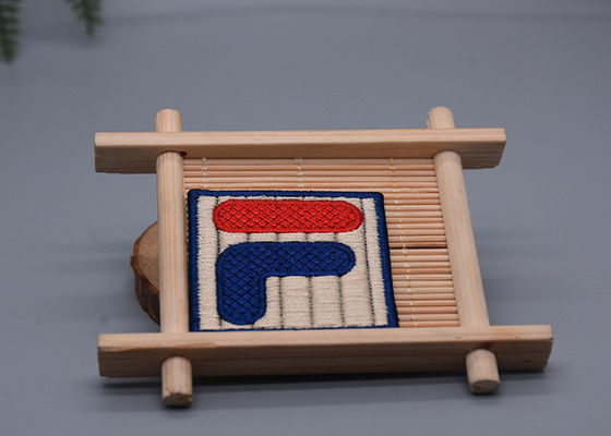 3D는 의복을 위한 맞춘 계속할 수 있는 방사 과장 패치를 말했습니다