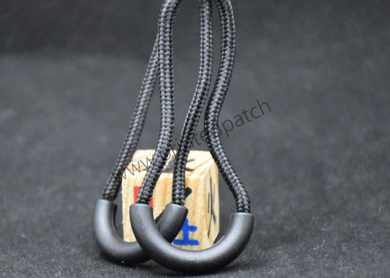 U자 형상 열 가소성 폴리우레탄 수지 실리콘 지퍼 풀러 PVC YKK 지퍼 풀러