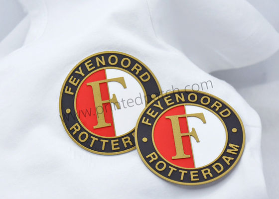 SGS는 운동복을 위한 브랜드에게 입히는 실크 스트린 패치 열 가소성 폴리우레탄 수지를 엠보싱 처리했습니다